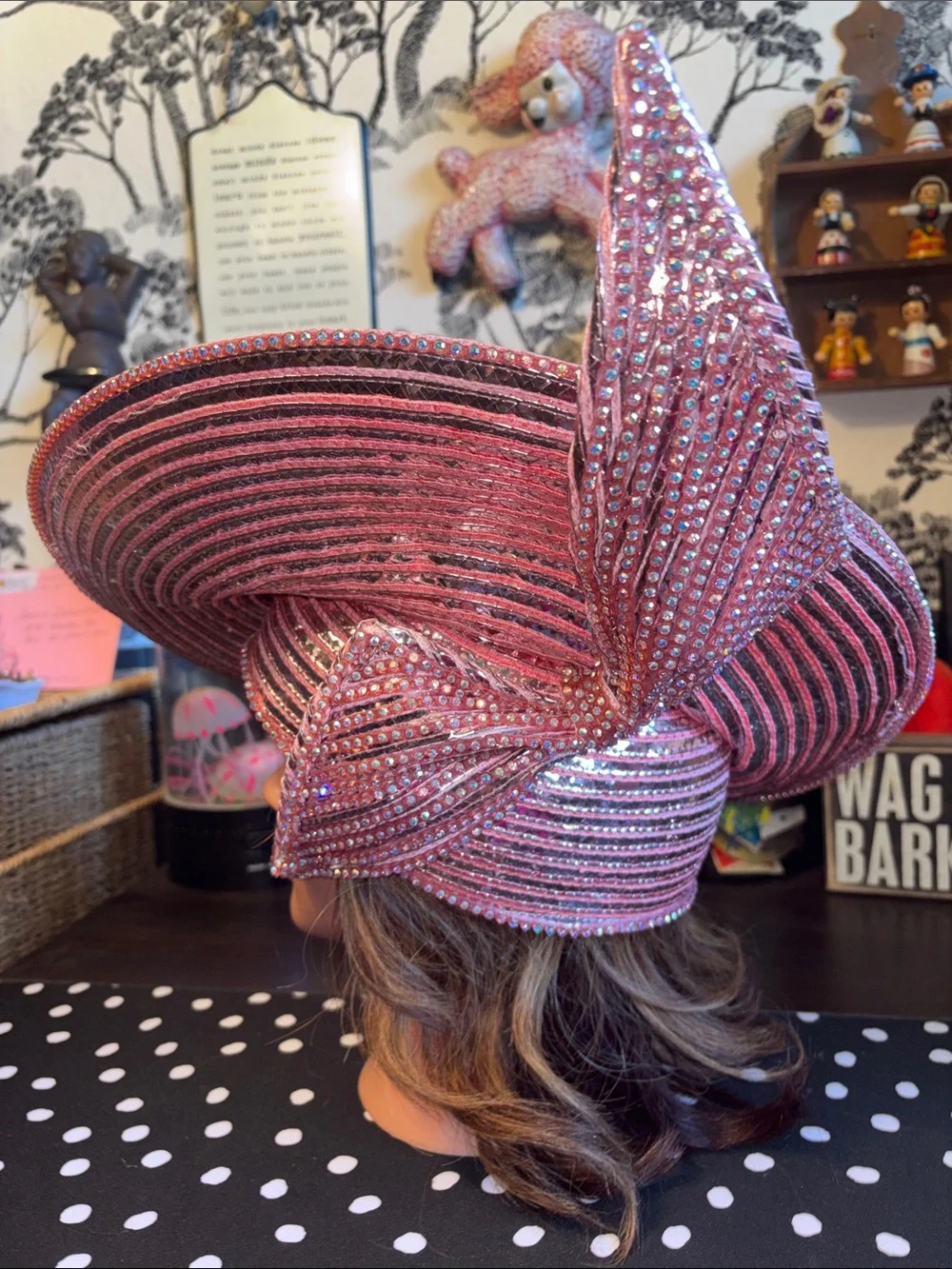 EUC VINTAGE Jack McConnell shiny pink Rhinestone elaborate church Derby hat.